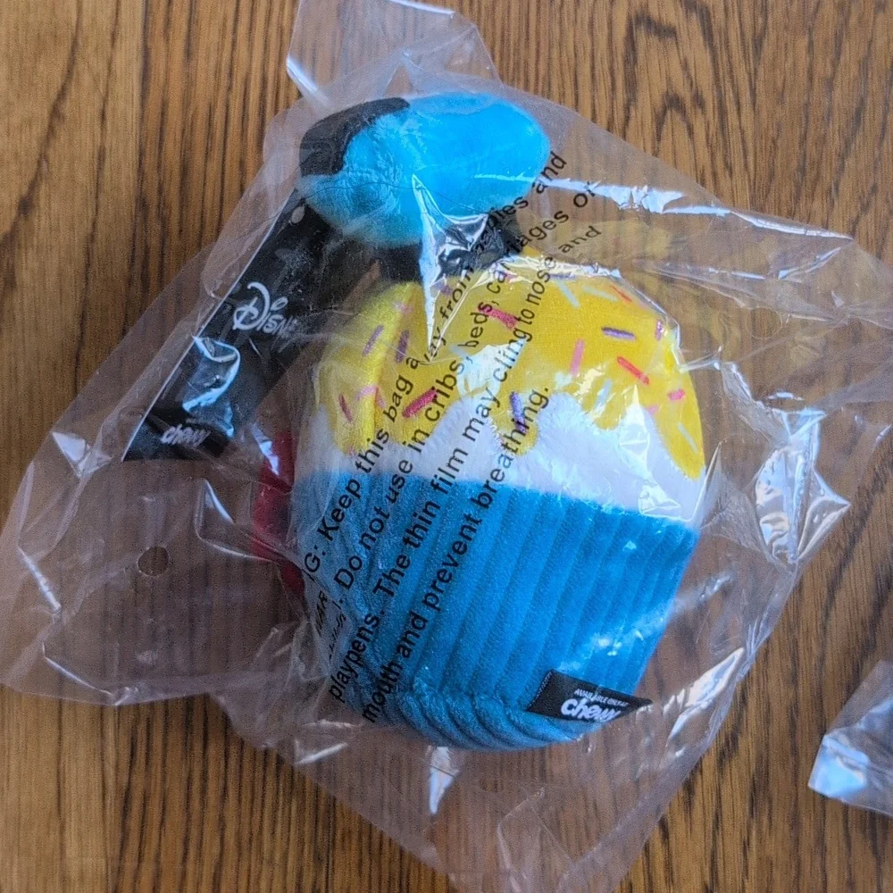 NWT Set Of 2 Squeaky Plush Dog Toys Mickey Mouse And Donald Duck Cupcake Dog Toy